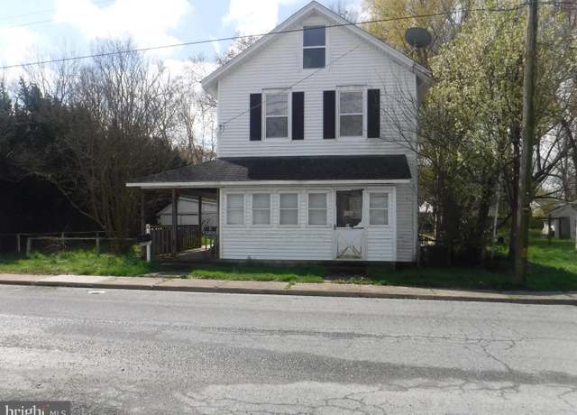 Property at 3 Mill St, Harrington, DE 19952, 2 beds, 1.5 baths