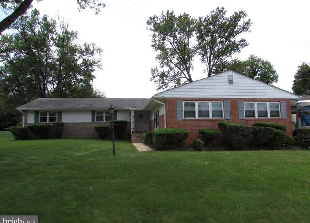 Property at 11805 Chantilly Ln, Bowie, MD 20721, 5 beds, 2.5 baths