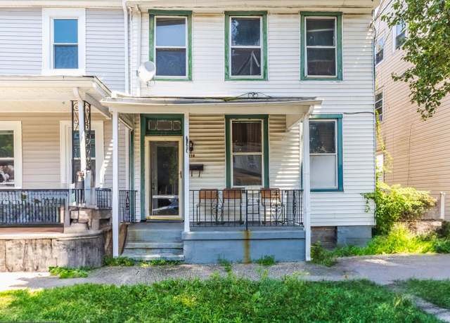 Property at 118 E Federal St, Burlington, NJ 08016, 5 beds, 1 bath