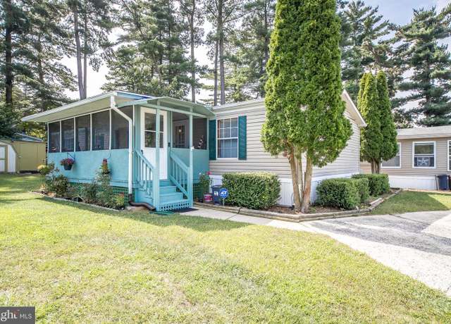Property at 800 College Dr #137, Vineland, NJ 08360, 3 beds, 2 baths