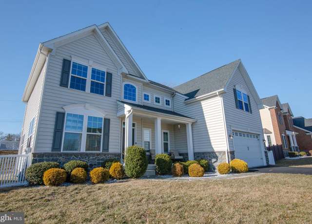 Property at 1032 School Ln, Southampton, PA 18966, 5 beds, 2.5 baths