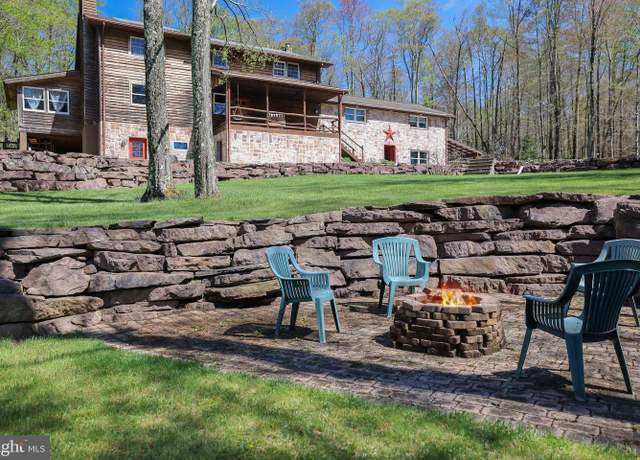 Property at 32 Black Bear Rd, Albrightsville, PA 18210, 3 beds, 4 baths