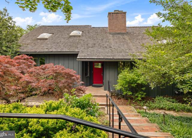 Property at 35 Southridge Dr, Kennett Square, PA 19348, 3 beds, 2.5 baths