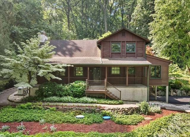 Property at 2004 Lenape Unionville Rd, Kennett Square, PA 19348, 4 beds, 3 baths
