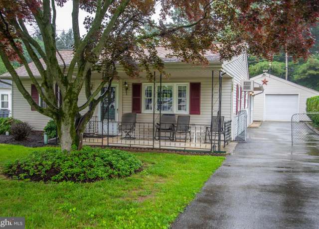 Property at 1327 Park Ave, West Chester, PA 19380, 2 beds, 1.5 baths