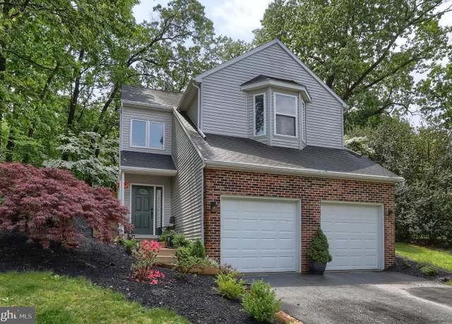 Property at 1023 Oak Knoll Dr, Harrisburg, PA 17111, 3 beds, 2.5 baths