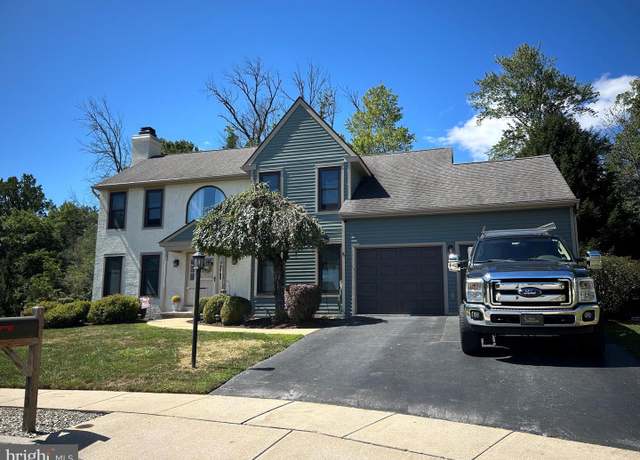 Property at 112 Grace Ln, Aston, PA 19014, 4 beds, 2.5 baths