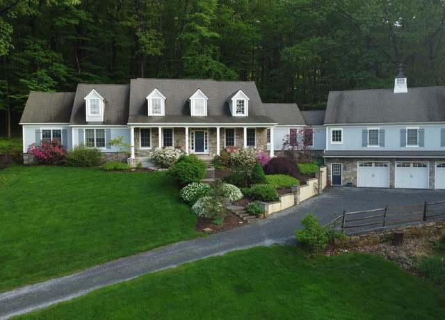 Property at 135 Coffeetown Rd, Easton, PA 18042, 2 beds, 2.5 baths