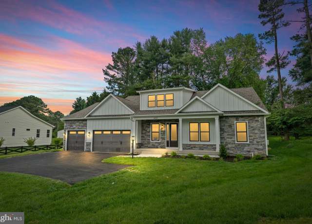 Property at 8123 Hillcrest Dr, Manassas, VA 20111, 6 beds, 4.5 baths