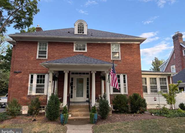Property at 700 S Stewart St, Winchester, VA 22601, 4 beds, 3.5 baths