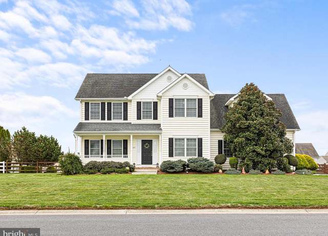 Property at 213 Country Hollow Dr, Clayton, DE 19938, 4 beds, 2.5 baths