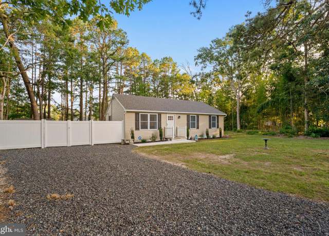 Property at 6362 Monmouth Dr, Mays Landing, NJ 08330, 3 beds, 1 bath