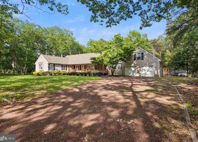 Property at 4 Steeplebush Trl, Southampton, NJ 08088, 3 beds, 2.5 baths