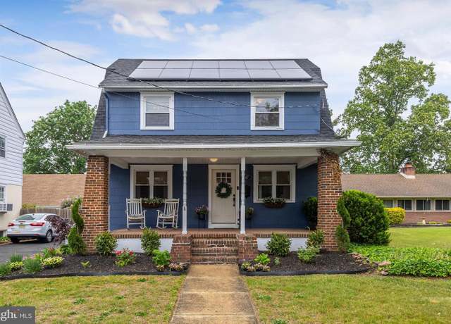 Property at 147 S Woodbury Rd, Pitman, NJ 08071, 4 beds, 2 baths