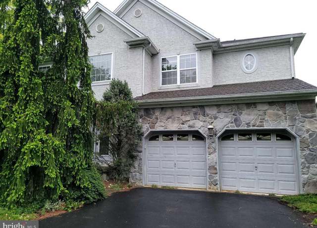 Property at 9 Jimarie Ct, Hamilton, NJ 08620, 6 beds, 3 baths