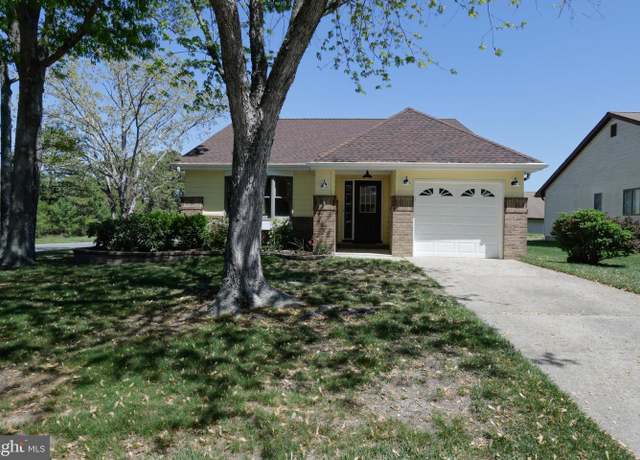 Property at 113 Ash Rd, Manahawkin, NJ 08050, 2 beds, 2 baths