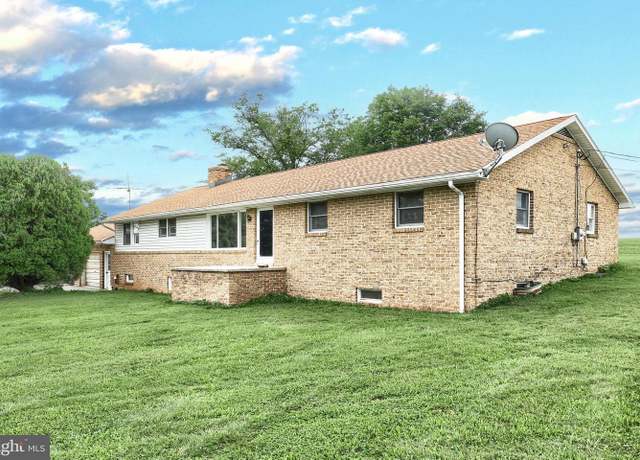 Property at 2779 Centennial Rd, Hanover, PA 17331, 3 beds, 1 bath