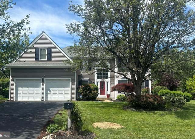 Property at 523 Fawnhill Dr, Langhorne, PA 19047, 4 beds, 2.5 baths