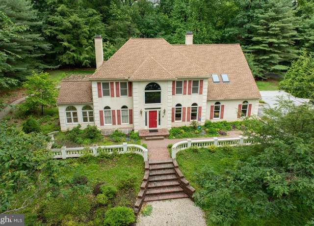 Property at 1400 Hampton Dr, Downingtown, PA 19335, 7 beds, 5.5 baths