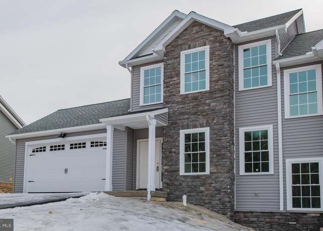Property at 31 Wisteria Ln, Williamsport, PA 17701, 3 beds, 2.5 baths