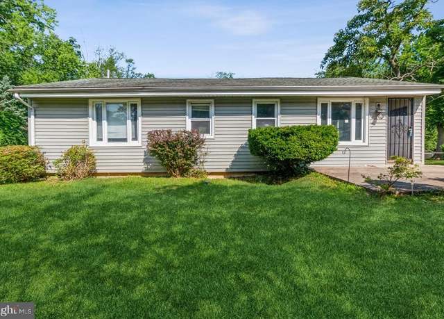 Property at 300 Girard Ave, Glenside, PA 19038, 3 beds, 1 bath