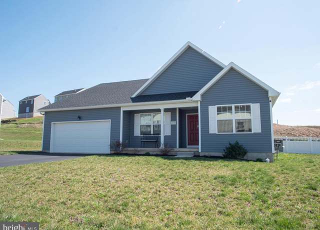 Property at 1070 Alder Ct, York, PA 17408, 3 beds, 2.5 baths