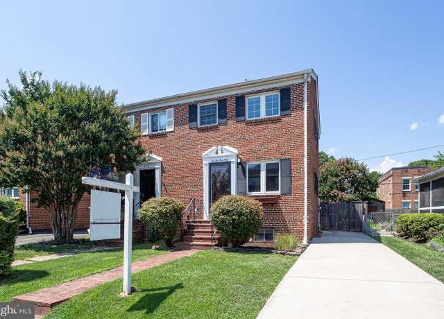 Property at 210-1/2 Adams Ave, Alexandria, VA 22301, 3 beds, 1 bath