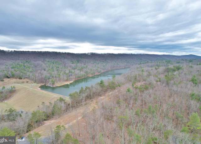 Property at 329-8B The Hl, Basye, VA 22810, 2 beds, 2 baths