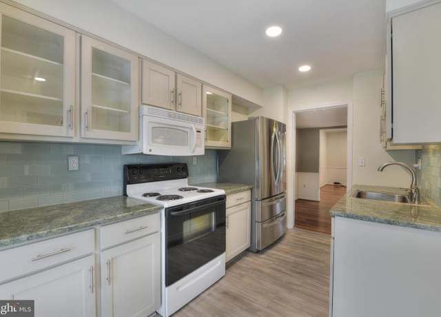 Property at 486 Colonial Ridge Ln, Arnold, MD 21012, 3 beds, 3 baths