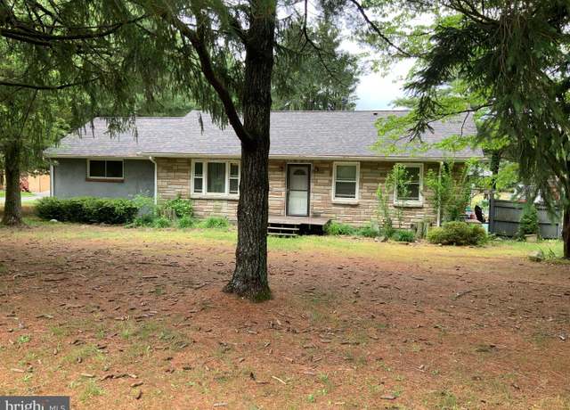 Property at 472 Jackson Rd, Atco, NJ 08004, 3 beds, 2 baths