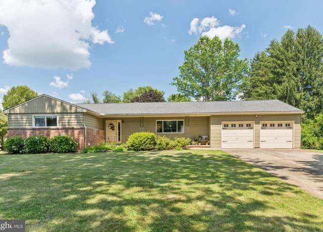 Property at 7 Old Frg, Ewing, NJ 08618, 3 beds, 2 baths