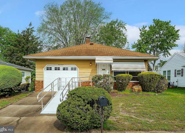 Property at 17 Palmetto Pt St, Toms River, NJ 08757, 2 beds, 1 bath