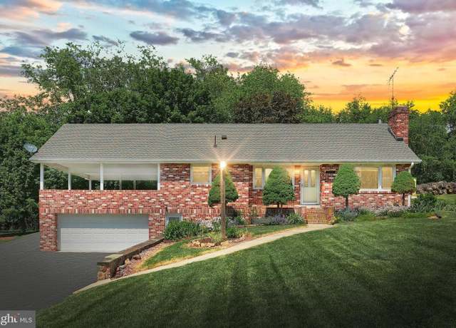 Property at 1010 Gettysburg Rd, Littlestown, PA 17340, 3 beds, 1.5 baths