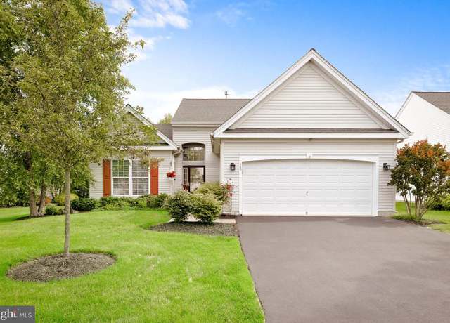 Property at 760 S Settlers Cir, Warrington, PA 18976, 2 beds, 2 baths
