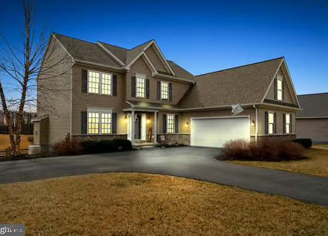 Property at 109 Mill House Dr, Lincoln University, PA 19352, 4 beds, 2.5 baths