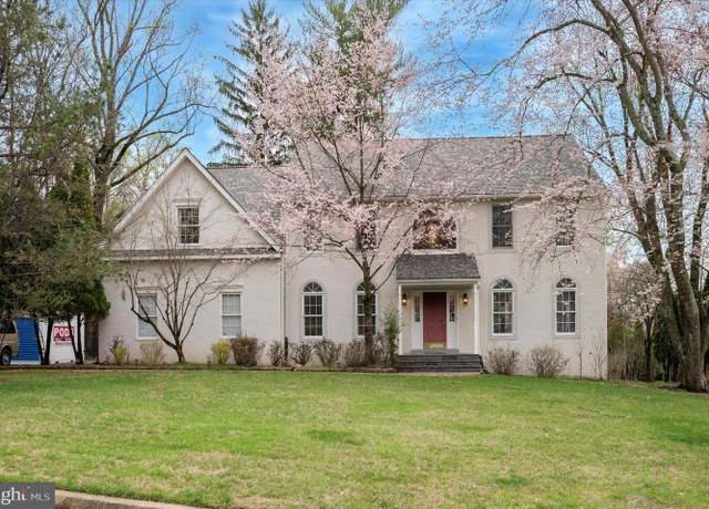 Property at 15 Christine Ln, Media, PA 19063, 5 beds, 4.5 baths