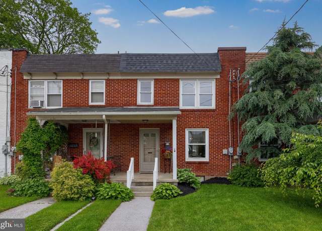 Property at 28 S Fulton St, Manheim, PA 17545, 3 beds, 1 bath