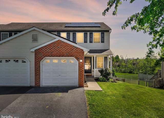 Property at 17 Grasshopper Ct, Myerstown, PA 17067, 3 beds, 1.5 baths