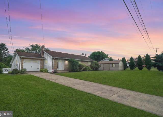 Property at 314 Arlene St, Minersville, PA 17954, 3 beds, 1.5 baths