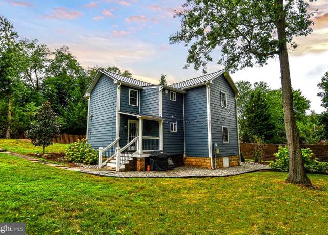 Property at 409 Wingate Pl SW, Leesburg, VA 20175, 3 beds, 2 baths