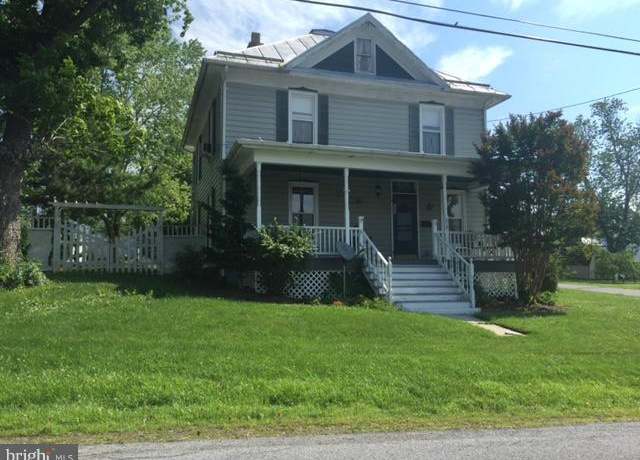 Property at 410 Ash St, Strasburg, VA 22657, 4 beds, 1.5 baths