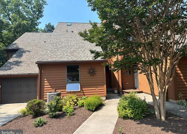 Property at 203 Tecumseh Trl, Hedgesville, WV 25427, 3 beds, 4 baths