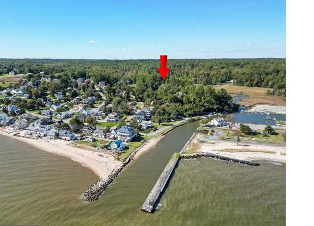 Property at 5112 Shore Dr, Huntingtown, MD 20639, 4 beds, 3 baths