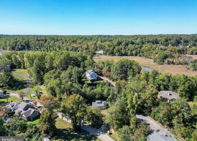 Property at 5112 Shore Dr, Huntingtown, MD 20639, 4 beds, 3 baths