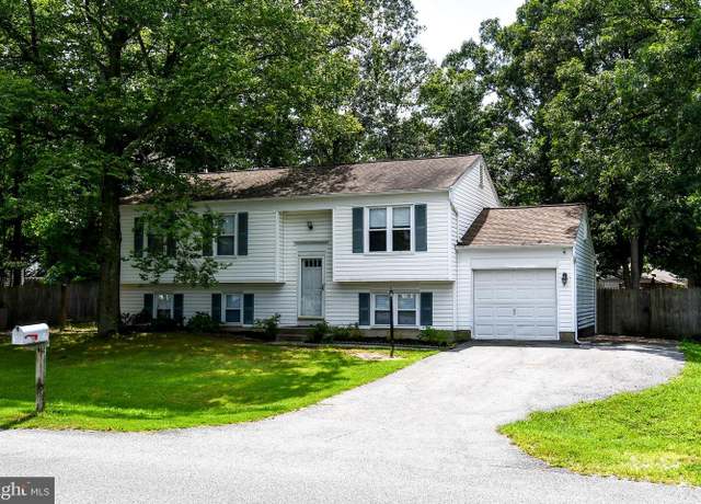 Property at 1803 Oak Dr, Waldorf, MD 20601, 5 beds, 3 baths