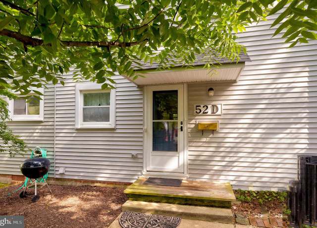 Property at 52-D Ridge Rd, Greenbelt, MD 20770, 3 beds, 1.5 baths
