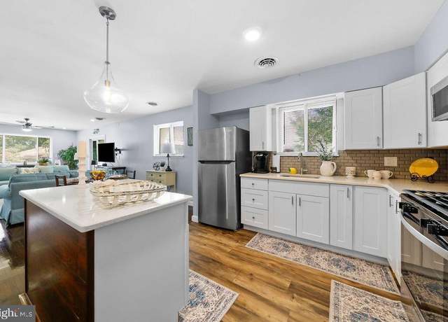 Property at 157 Elmtowne Blvd, Hammonton, NJ 08037, 2 beds, 2 baths