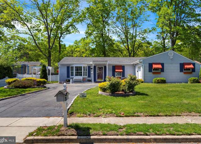 Property at 21 Downing St, Toms River, NJ 08755, 3 beds, 1.5 baths