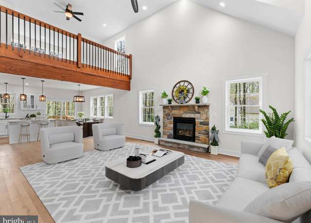 Property at 26 Susquehanna Dr, Jim Thorpe, PA 18229, 3 beds, 3 baths