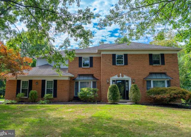 Property at 636 Eagle Ln, Lansdale, PA 19446, 4 beds, 2.5 baths